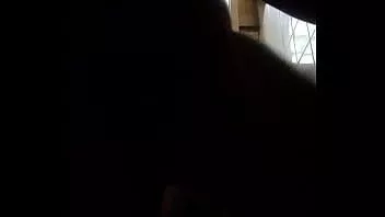 Odtwórz Brij szarpie się i spuszcza w swojej domowej toalecie