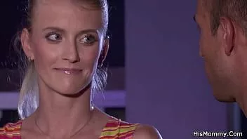 play كبير الثدي مثلية كوغار اللعب ابنه gf الجديد