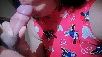 再生 私の巨乳で大きなお尻の継母がまた私のチンポをしゃぶる、彼が私を彼女の口の中で射精させるまでフェラをする方法が大好きです、継母と義理の息子との本物のアマチュアの自家製オーラルセックス