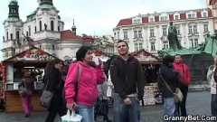 play Dojrzała babcia brunetka podniosła i wyruchana od tyłu