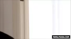 play L'ennui de belle-mère se transforme en passion avec la grosse bite de beau-fils