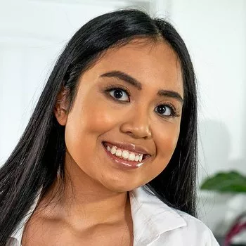 Pornstar Luna Mills