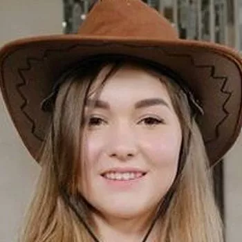Actrita Mia Piper